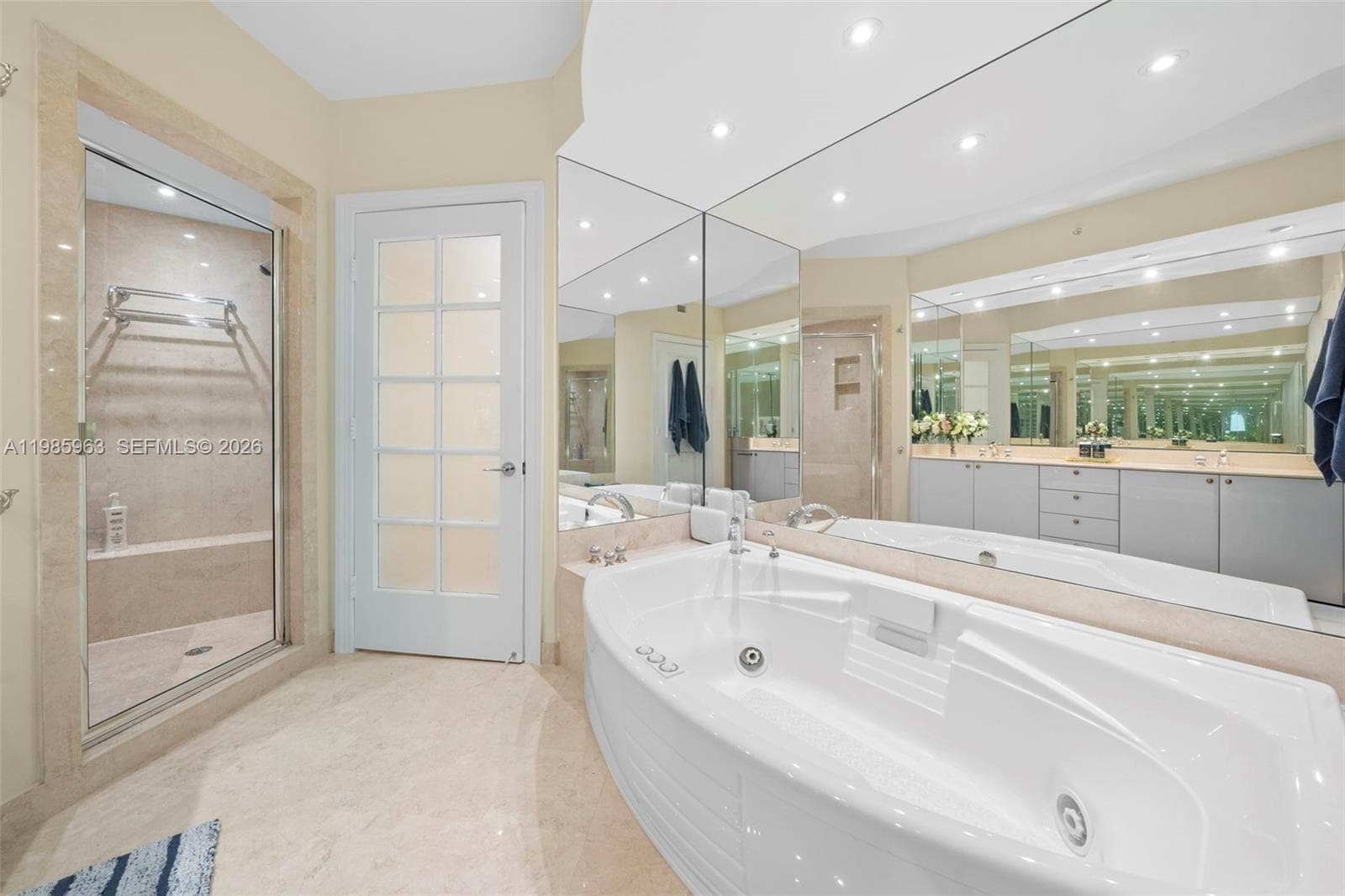 781 Crandon Blvd 1802 photo 15