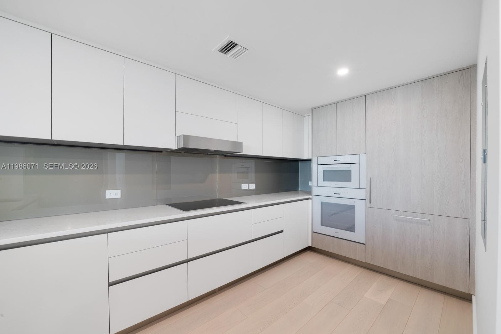 9221 E Bay Harbor Drive 610 photo 6