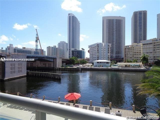 2600 Hallandale Beach Blvd T301 photo 23