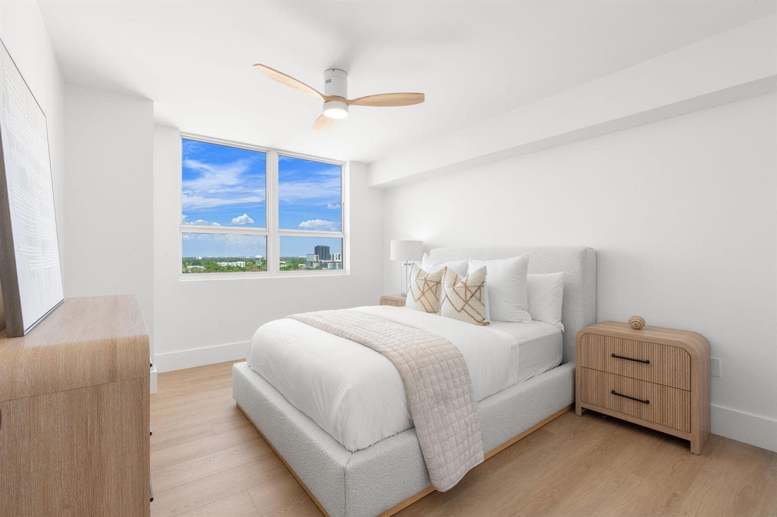 610 W Las Olas Boulevard 1613n photo 17