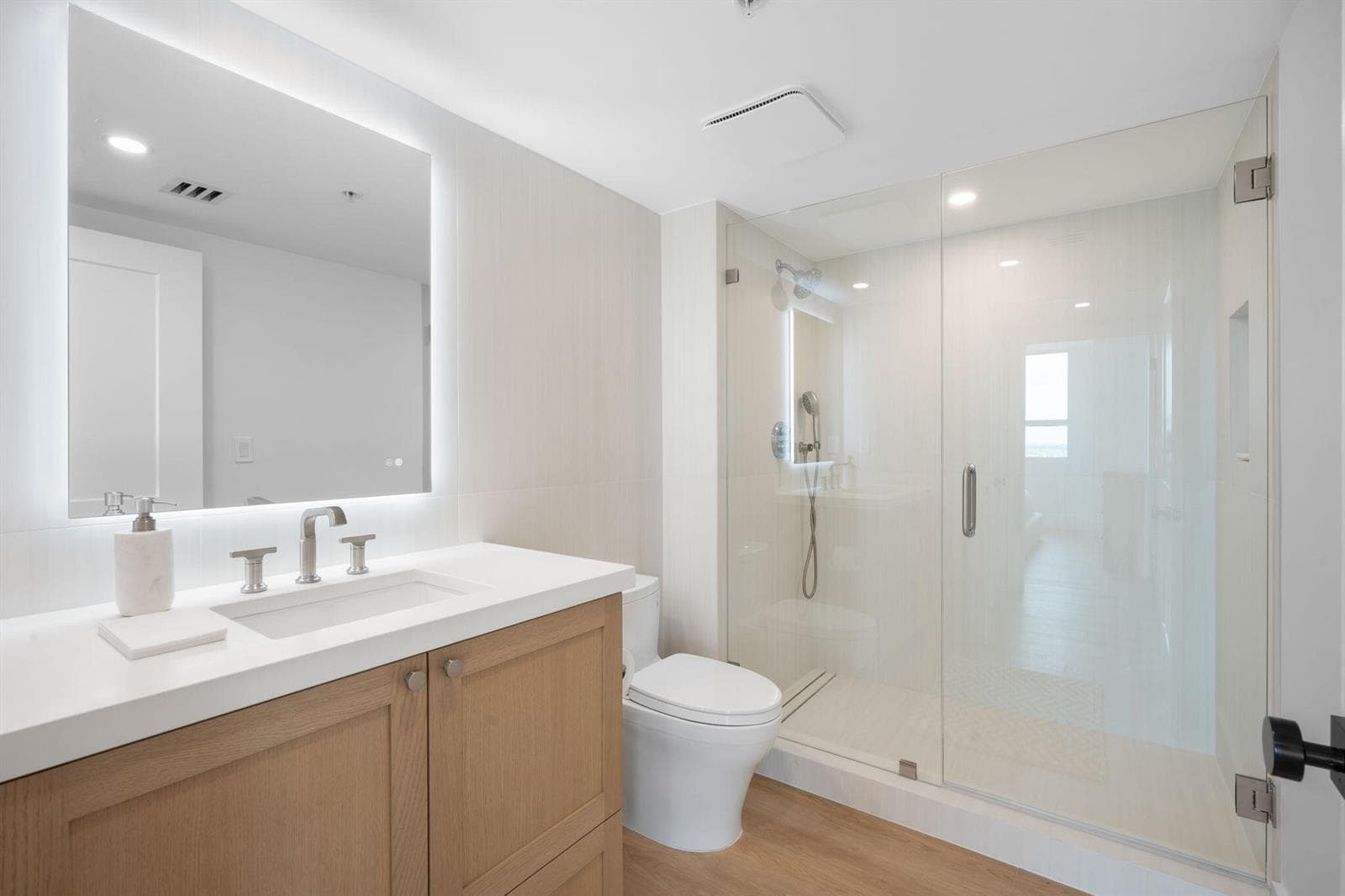 610 W Las Olas Boulevard 1613n photo 18