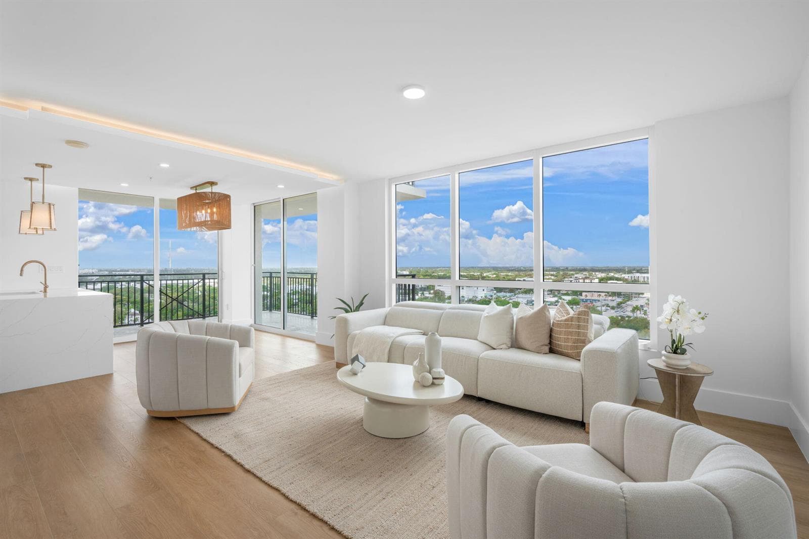 610 W Las Olas Boulevard 1613n photo 4