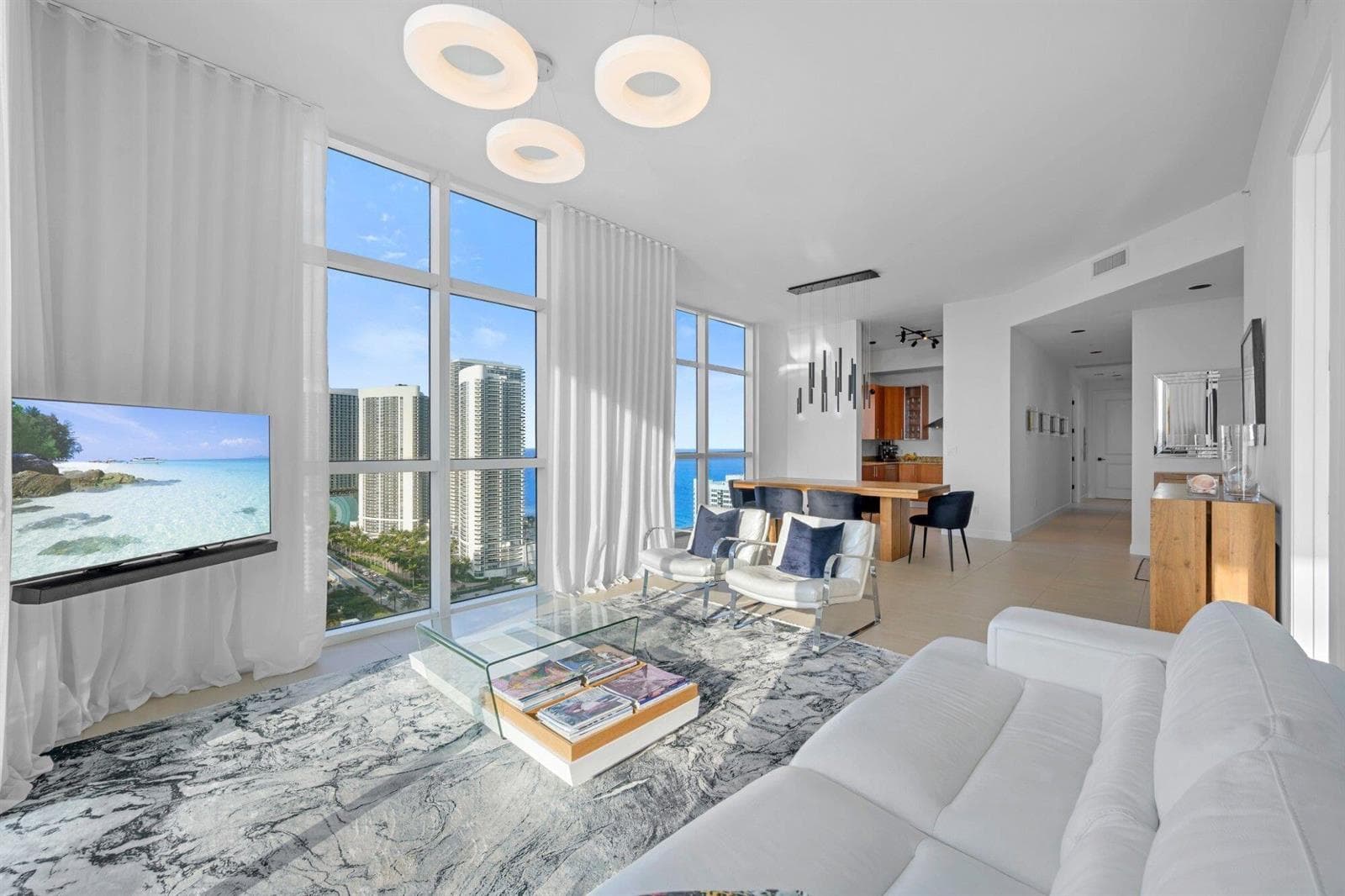 1945 S Ocean Drive Ph 2808 photo 2