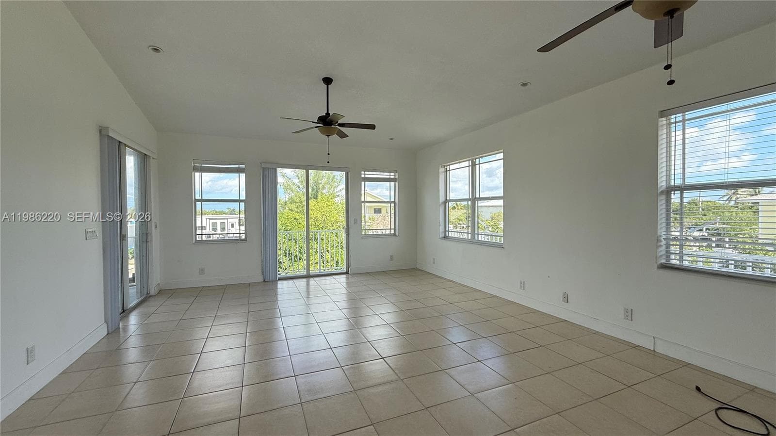 27403 Antigua Ln photo 3