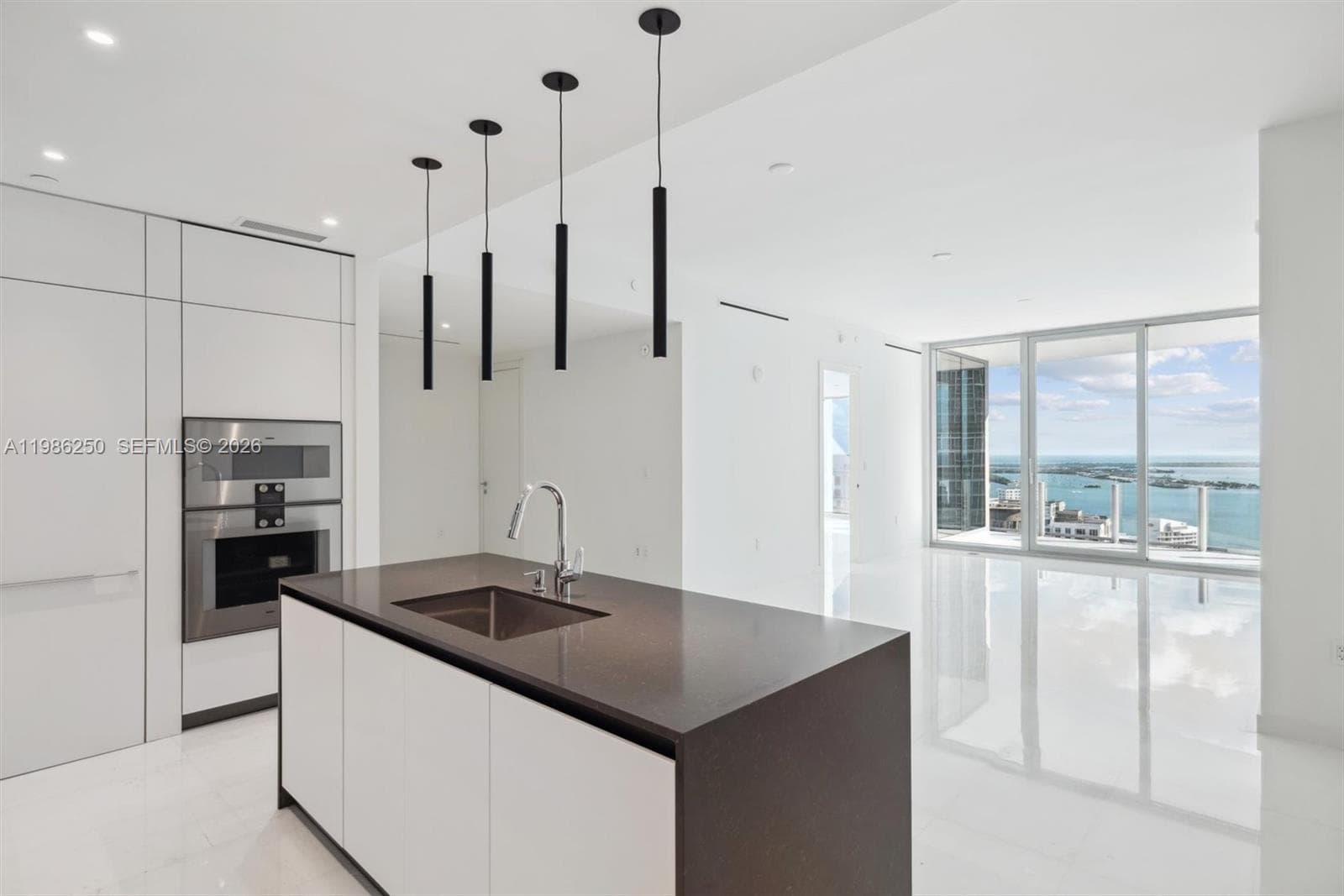 300 Biscayne Boulevard Way 3805W photo 2