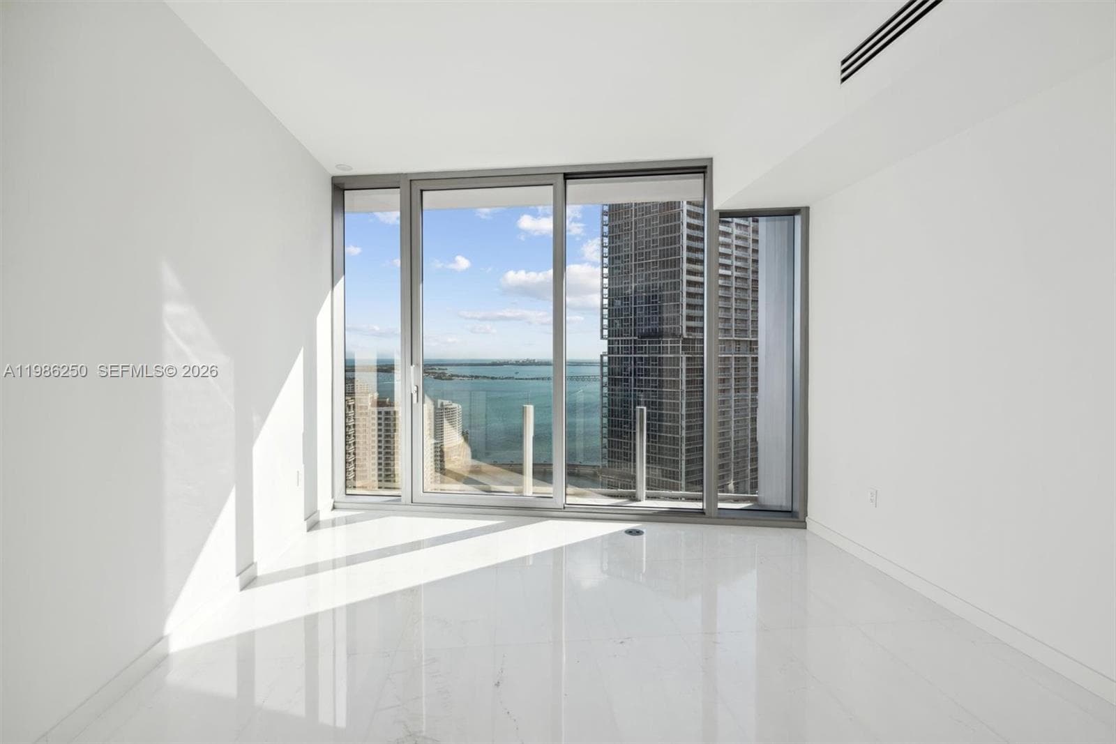 300 Biscayne Boulevard Way 3805W photo 13