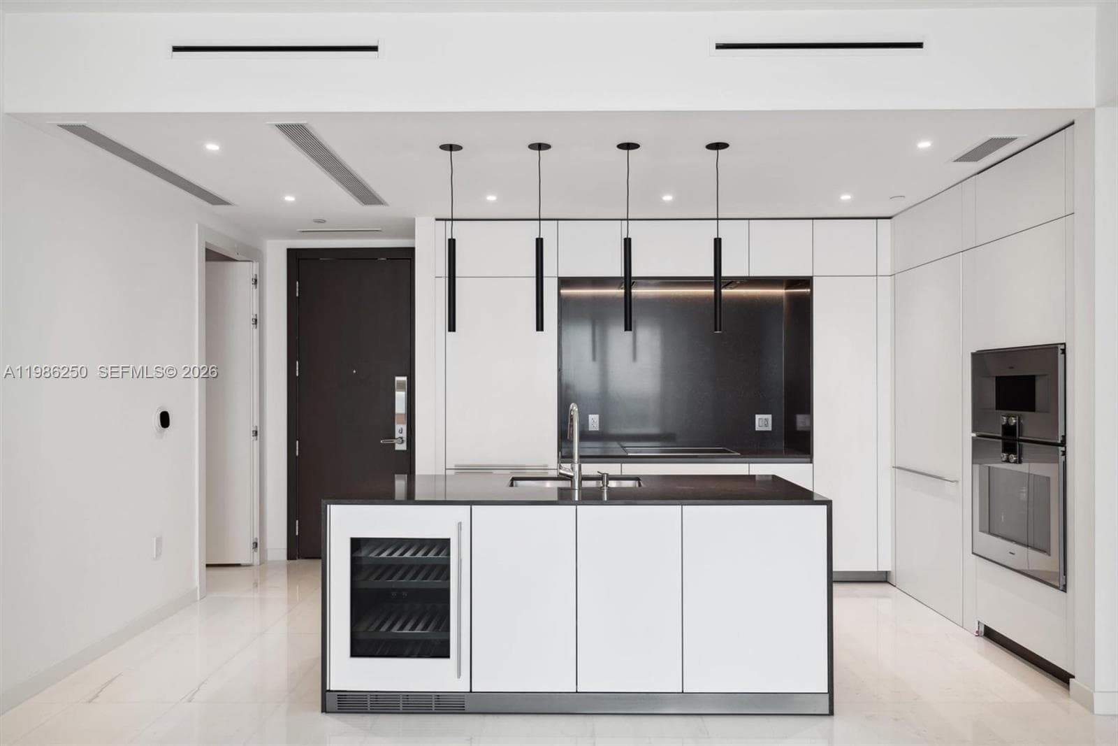 300 Biscayne Boulevard Way 3805W photo 4