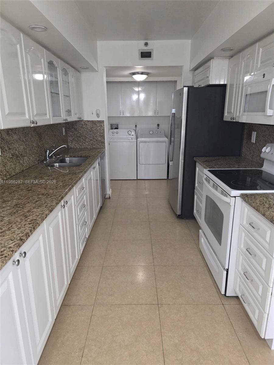 19355 Turnberry Way 2E photo 16