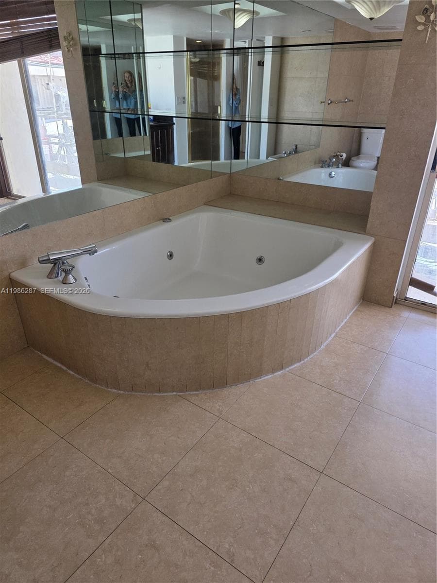 19355 Turnberry Way 2E photo 9