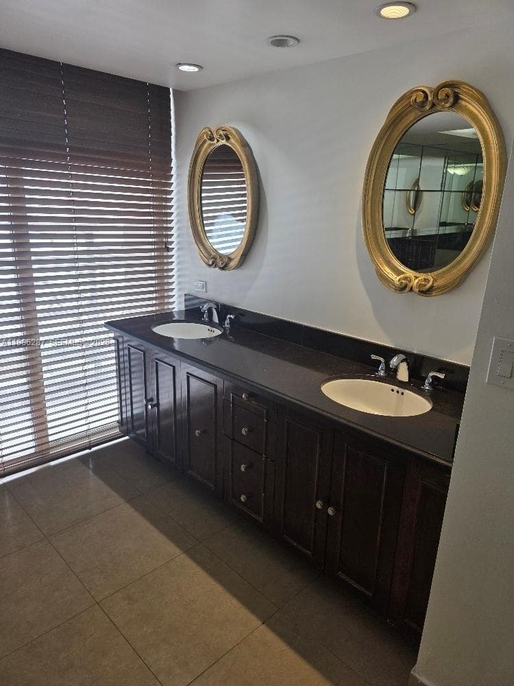 19355 Turnberry Way 2E photo 10