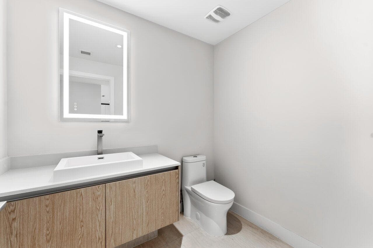 3100 N Ocean Drive P705 photo 9