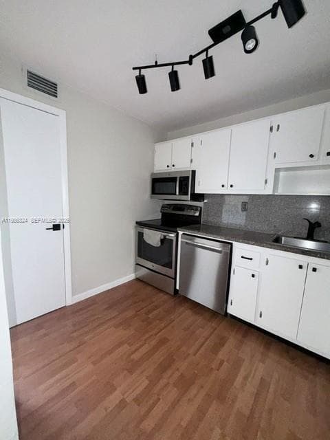 2640 NE 135th St 317 photo 5