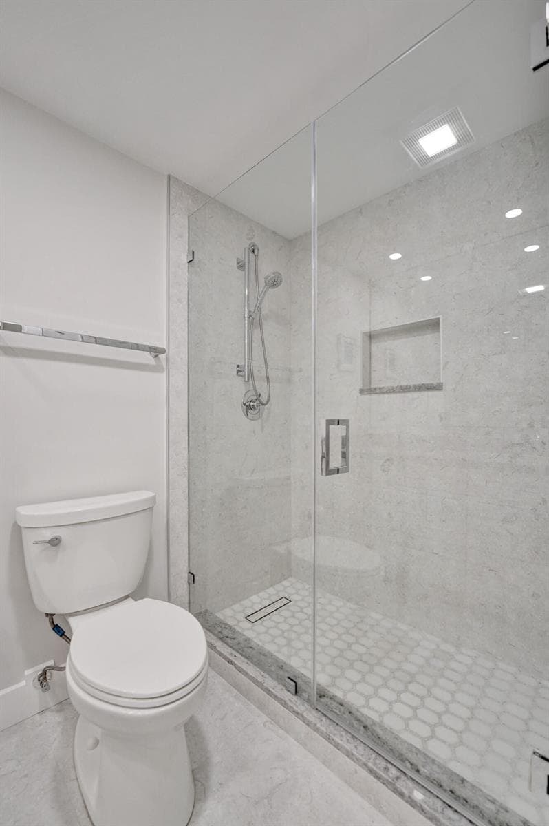 3145 NE 48th Court 215 photo 23