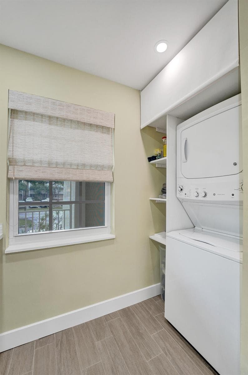 3145 NE 48th Court 215 photo 24