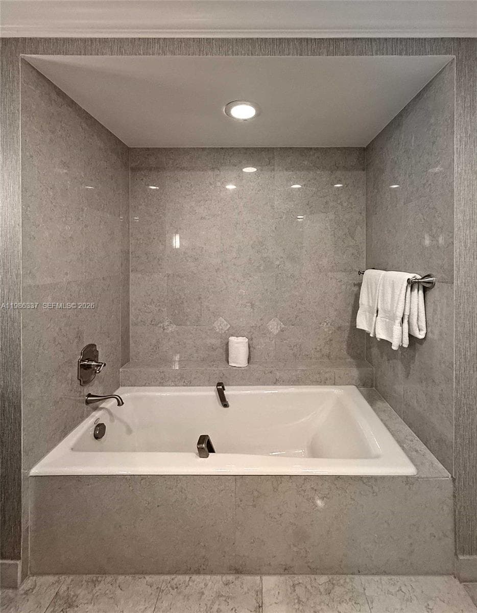 601 Fort Lauderdale Beach Blvd 713 photo 17
