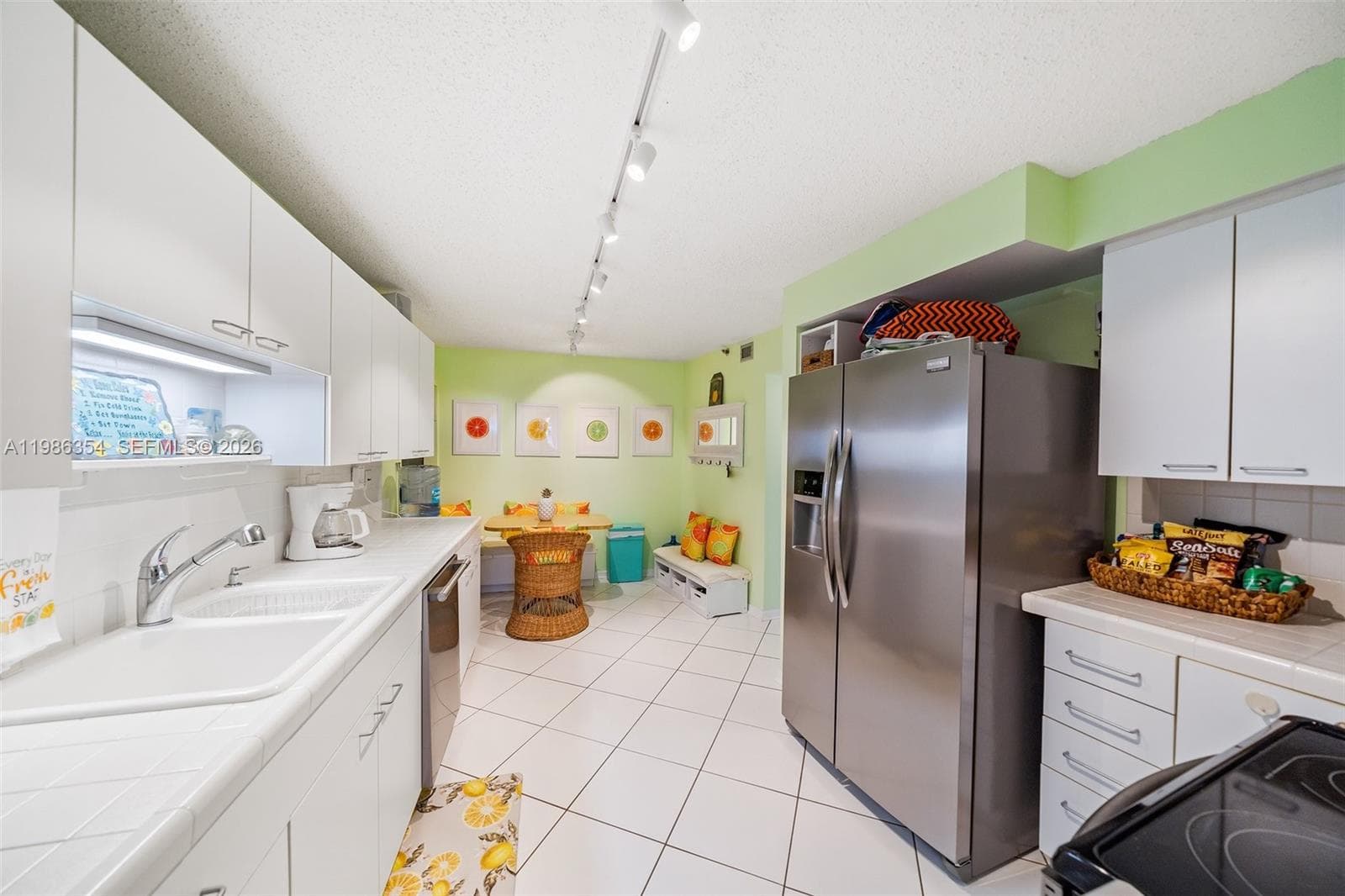 355 E Ocean Dr 401 photo 10