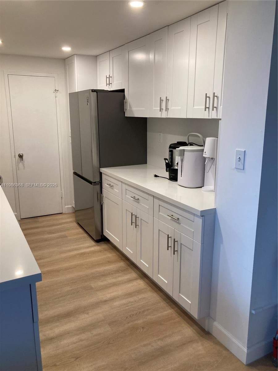 5401 Collins Ave 320 photo 22