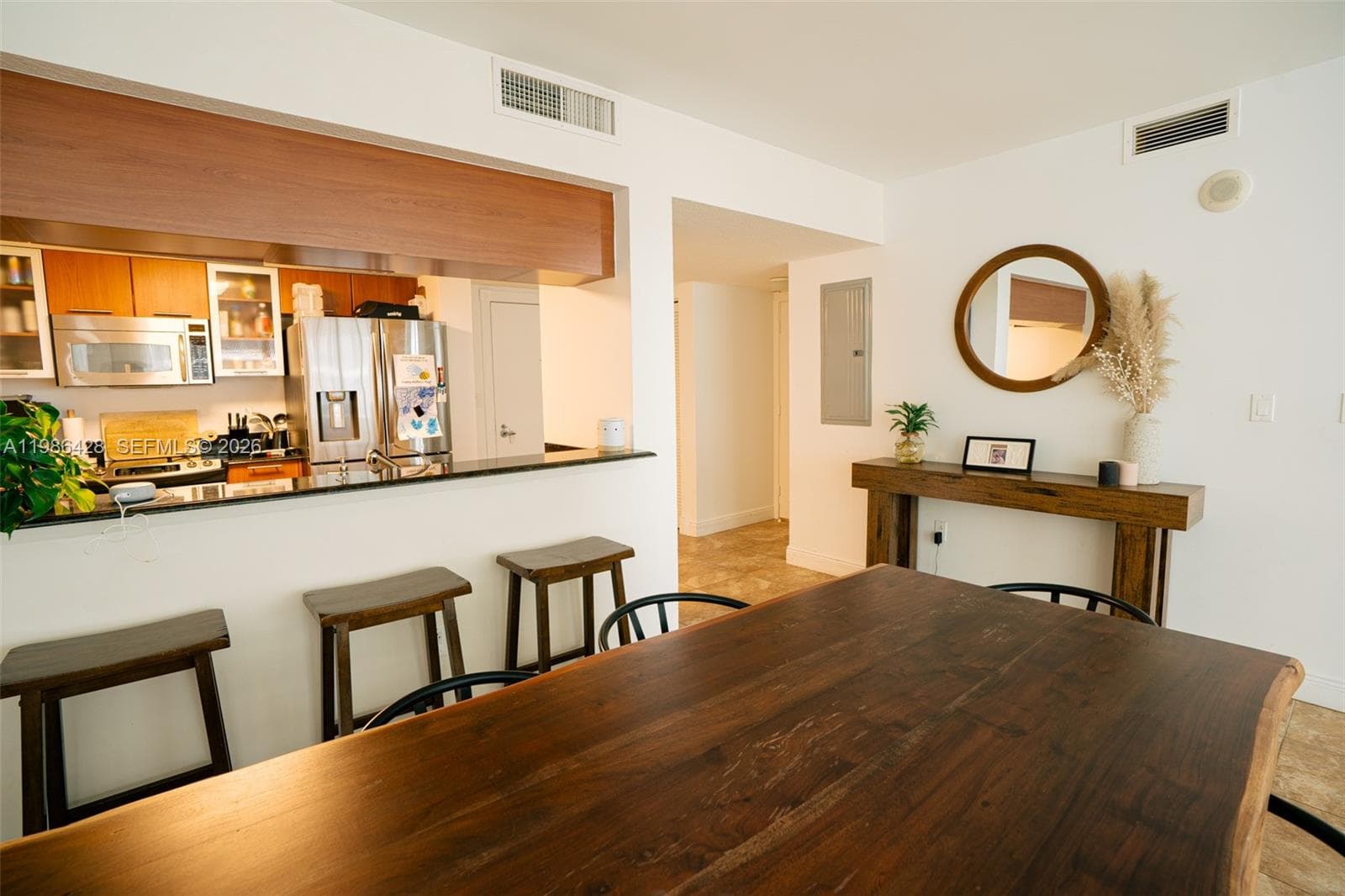 1800 N Bayshore Dr 1412 photo 6