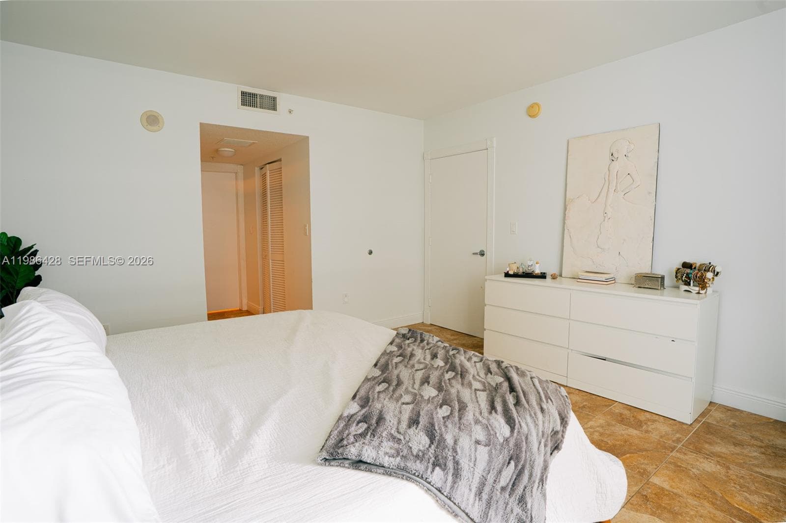 1800 N Bayshore Dr 1412 photo 16