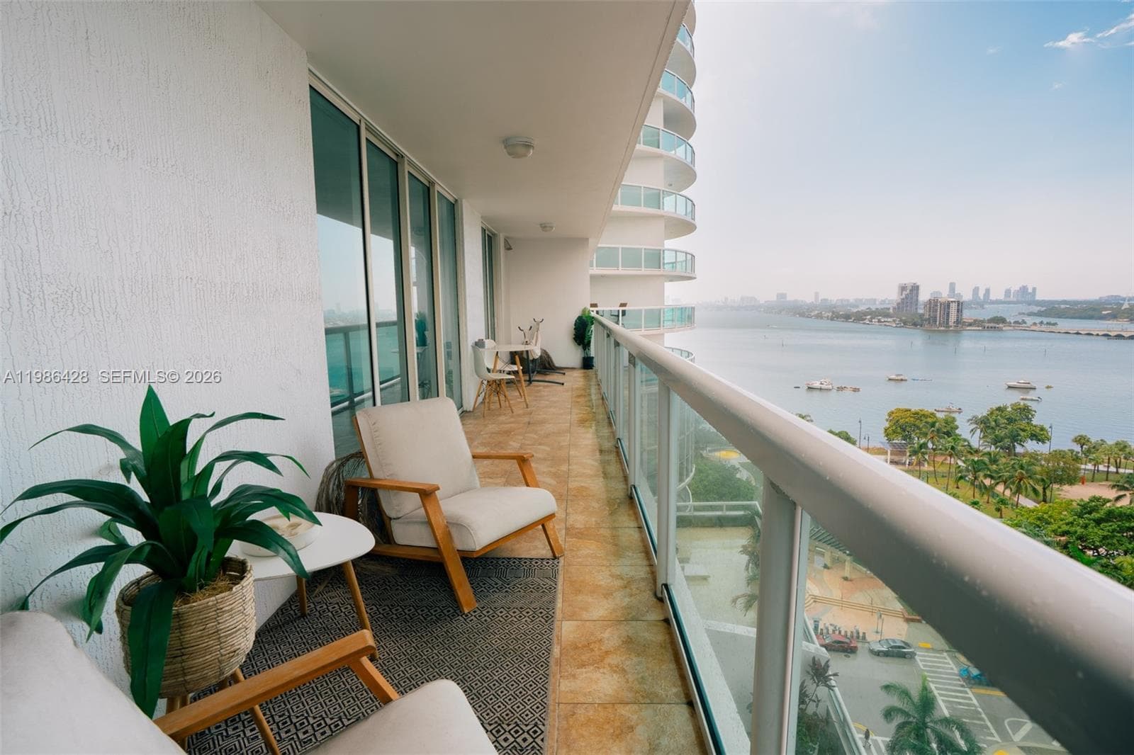 1800 N Bayshore Dr 1412 photo 1