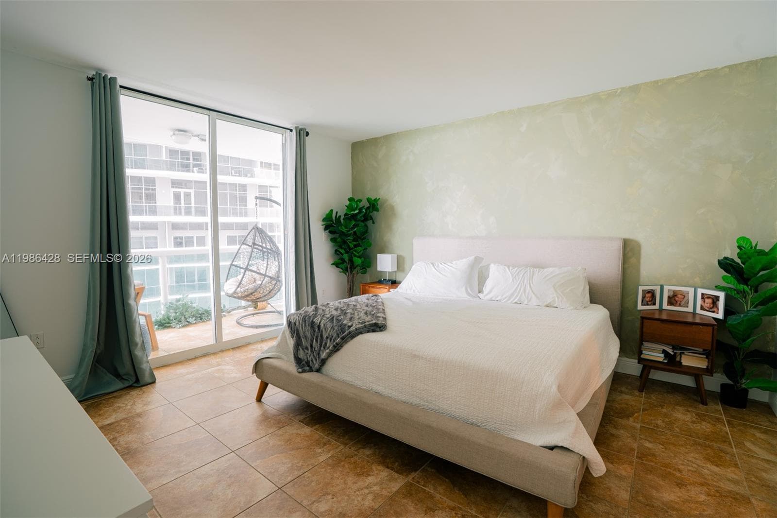 1800 N Bayshore Dr 1412 photo 14