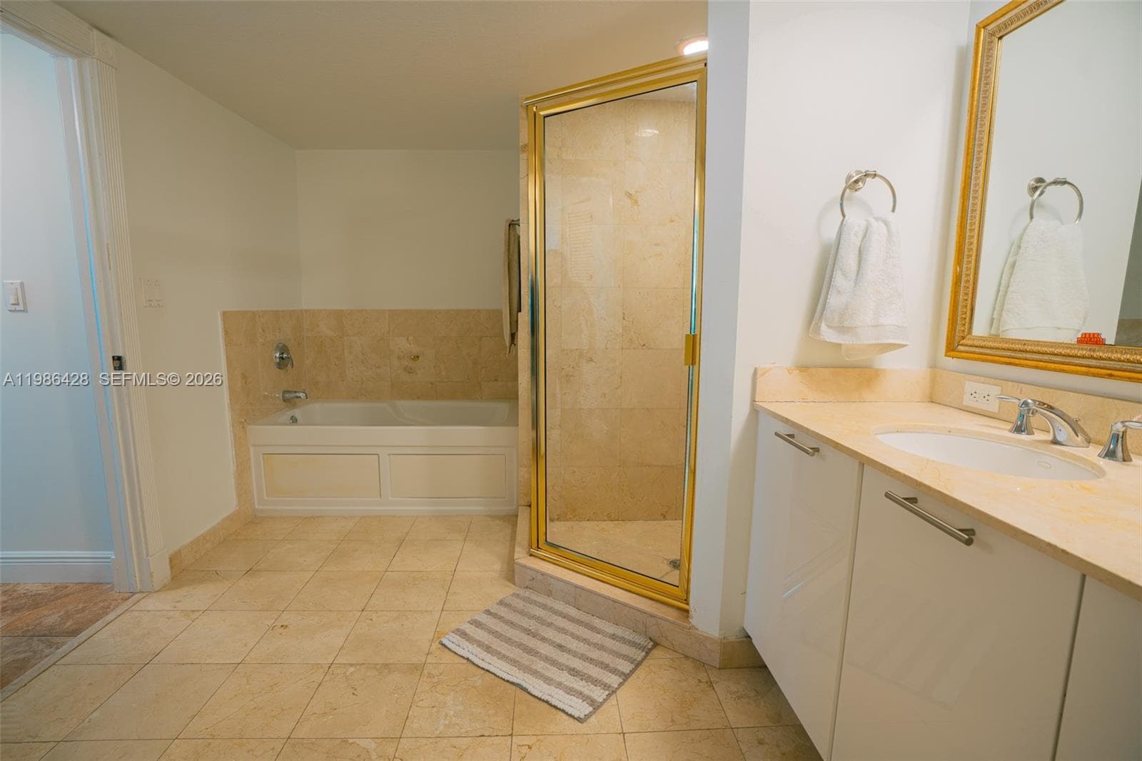 1800 N Bayshore Dr 1412 photo 18