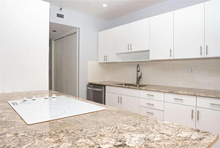 19355 Turnberry Way 3d photo 4