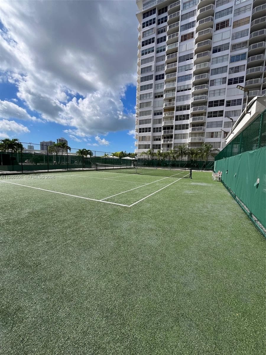 18071 Biscayne Blvd 1702 photo 12