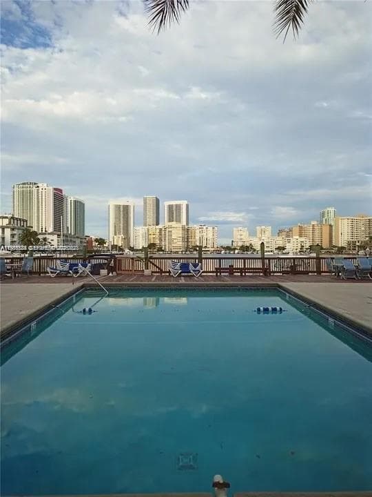 462 Golden Isles Dr 202 photo 19