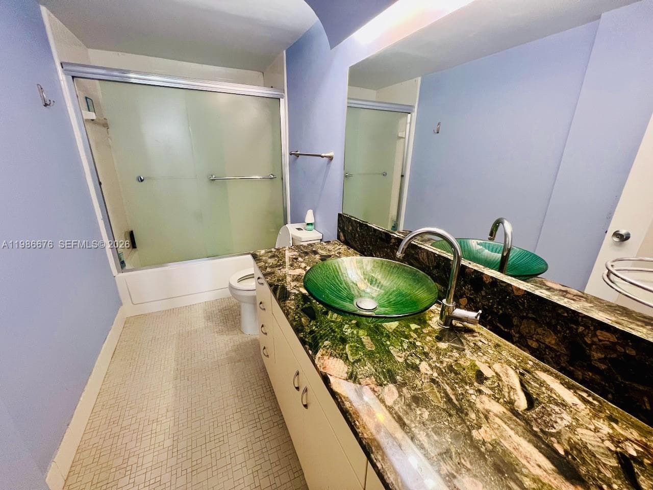 900 Bay Dr 411 photo 7