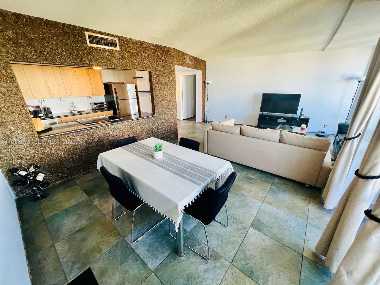 900 Bay Dr 411 photo 1