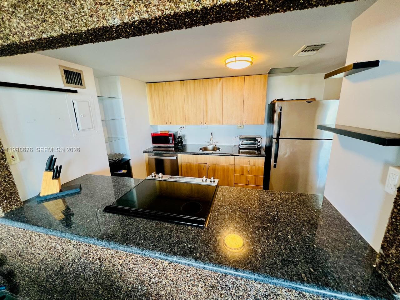 900 Bay Dr 411 photo 5