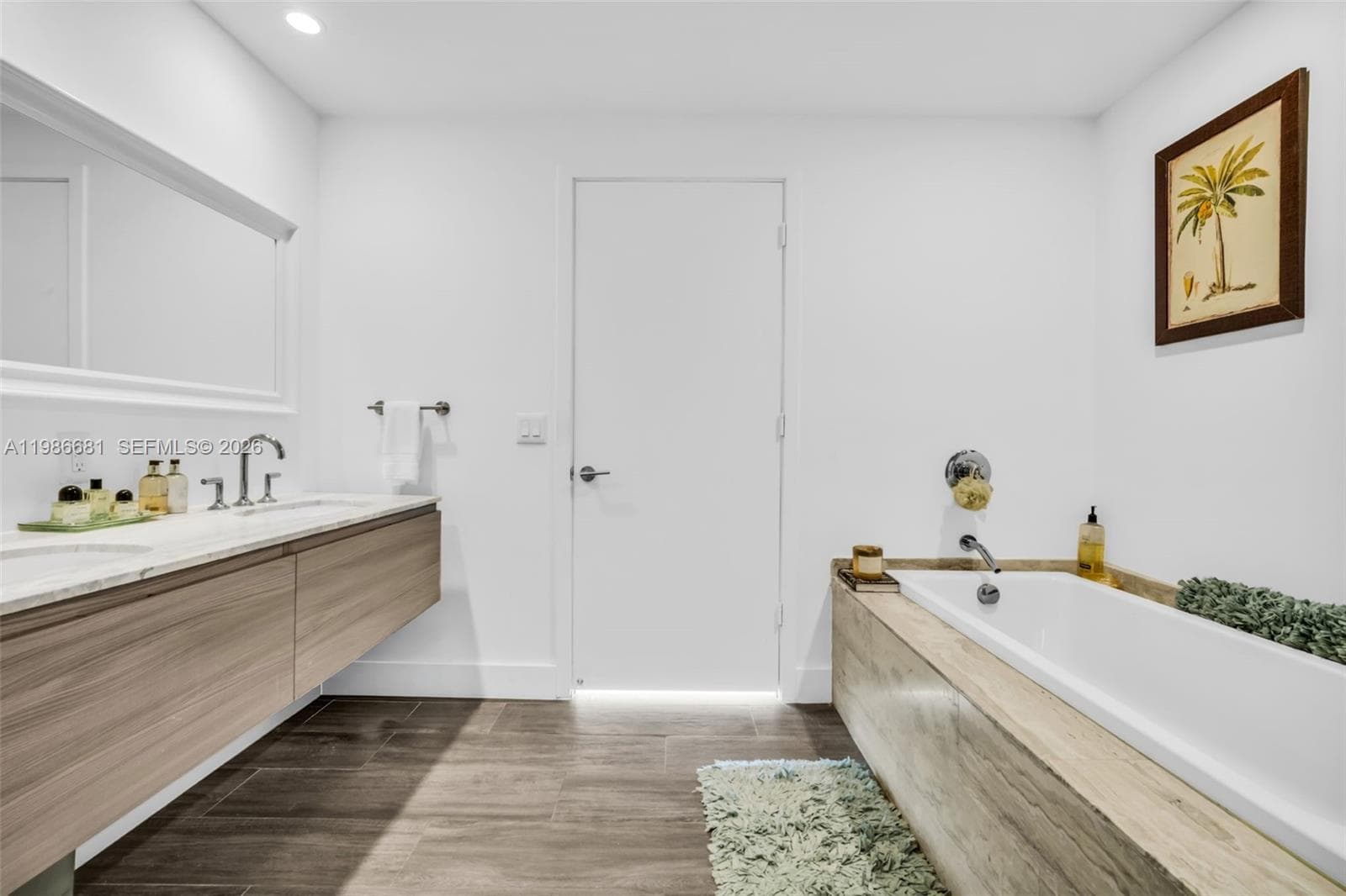 2900 7th Ave 1408 photo 23