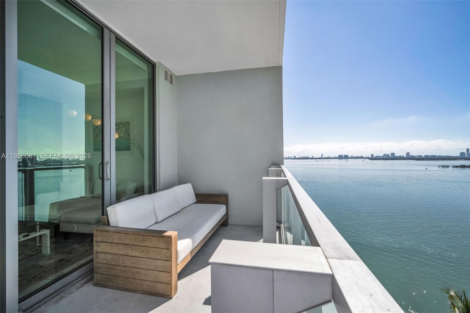 2900 7th Ave 1408 photo 24