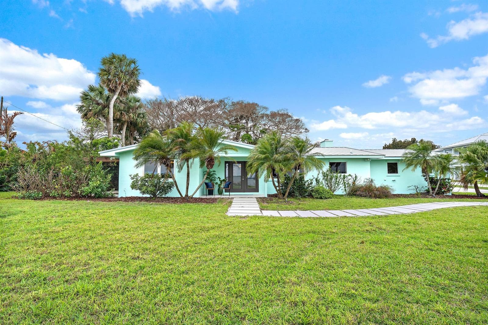 6205 S Indian River Drive photo 3