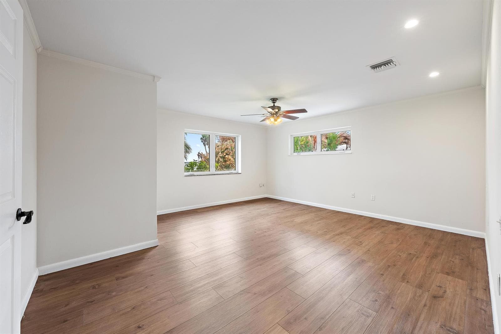6205 S Indian River Drive photo 21