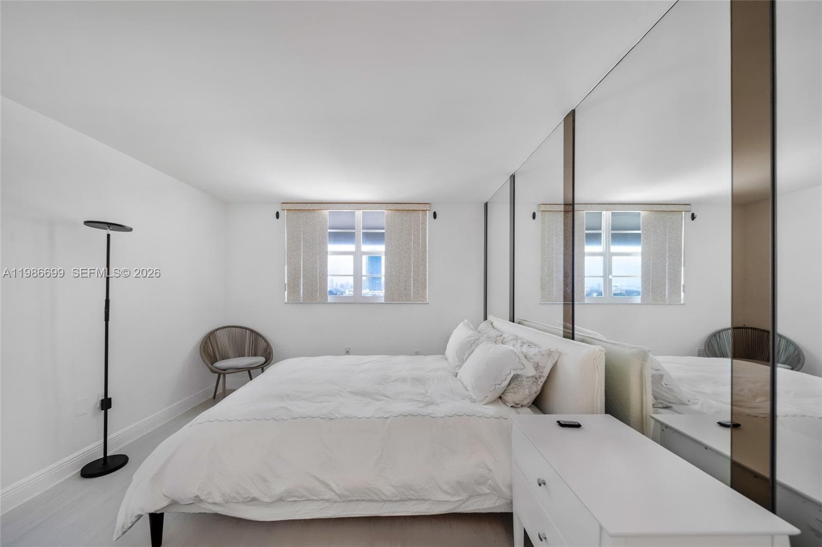 465 Ocean Dr 1102 photo 17