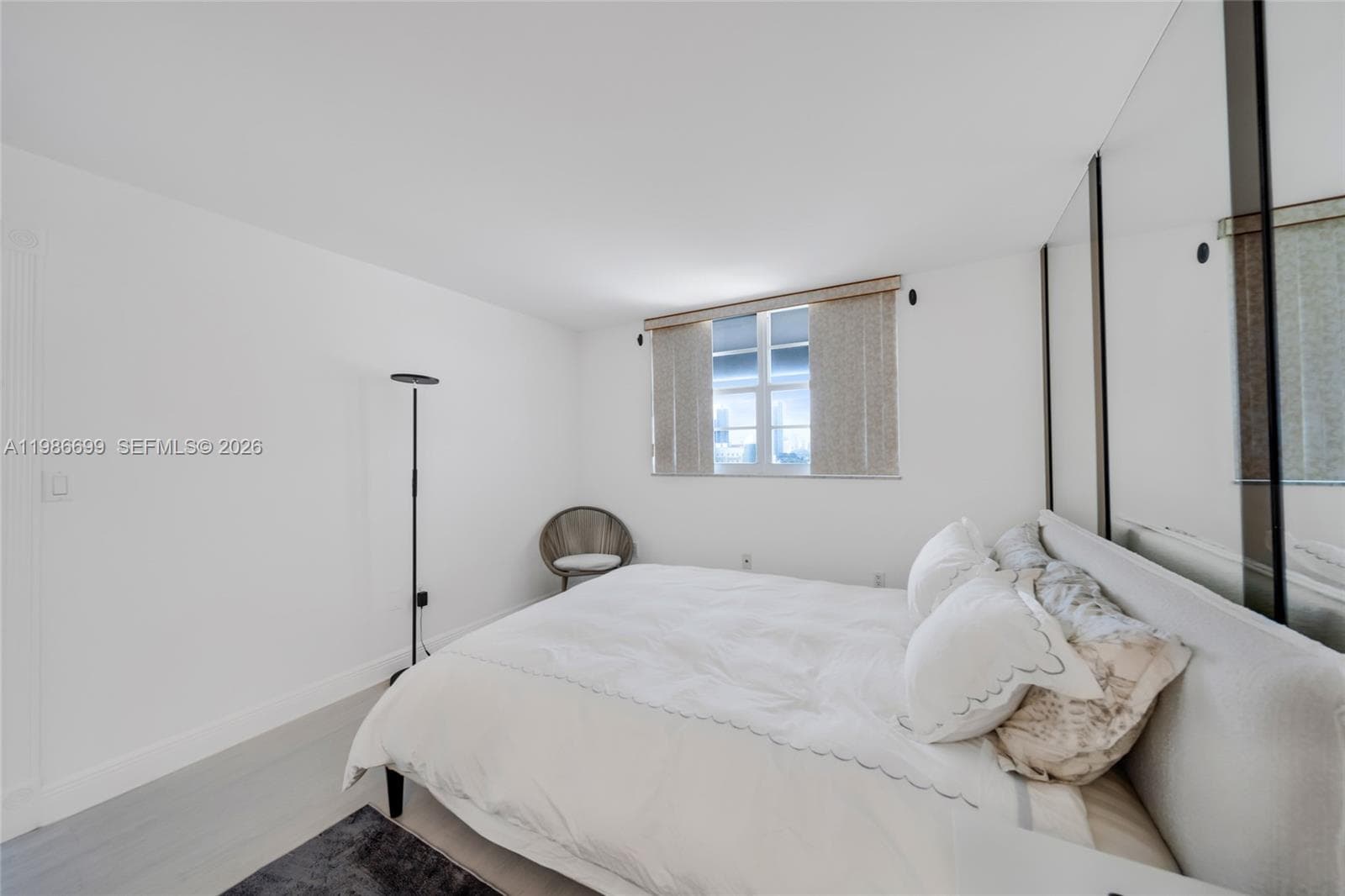465 Ocean Dr 1102 photo 18