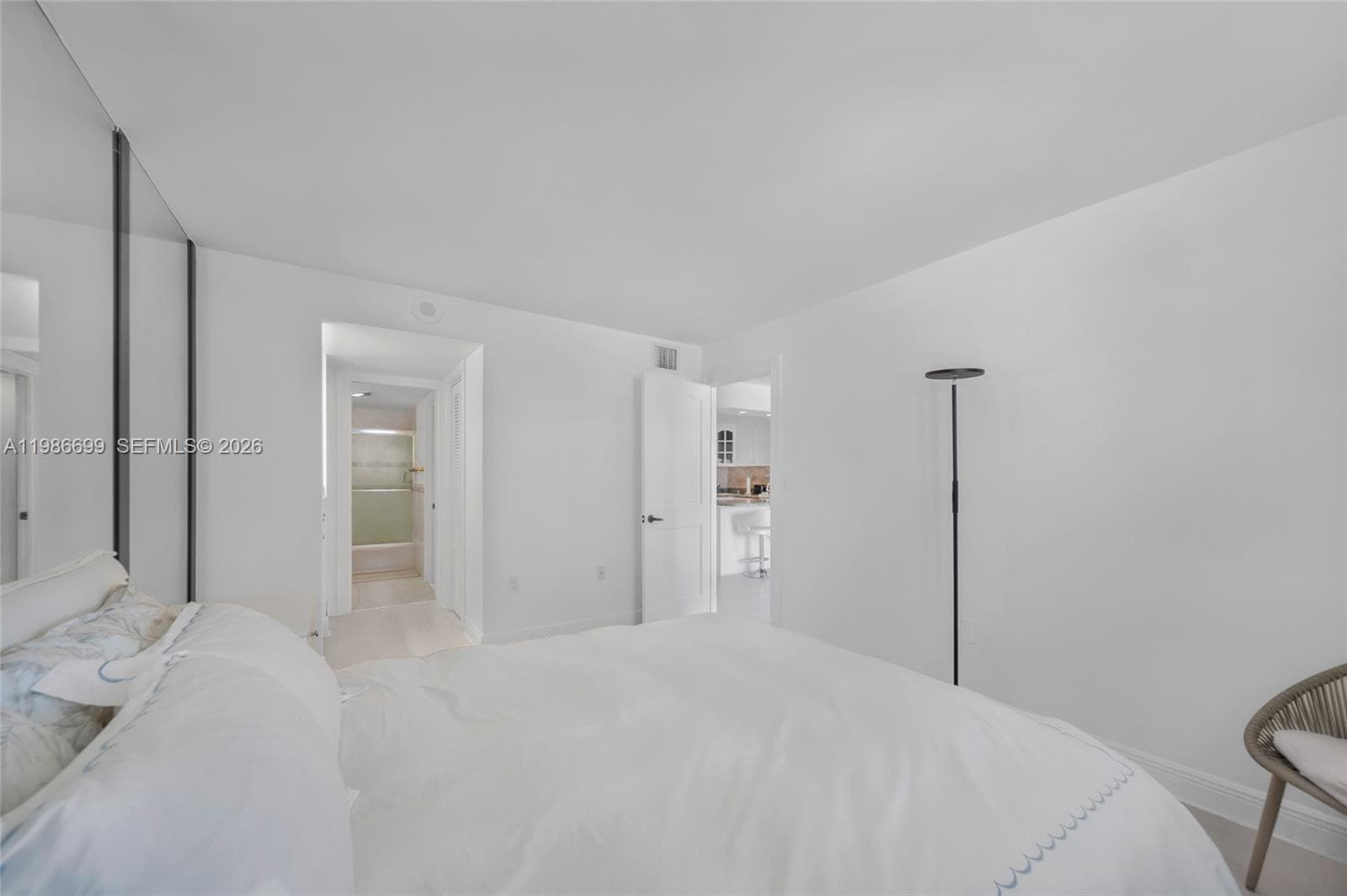 465 Ocean Dr 1102 photo 19