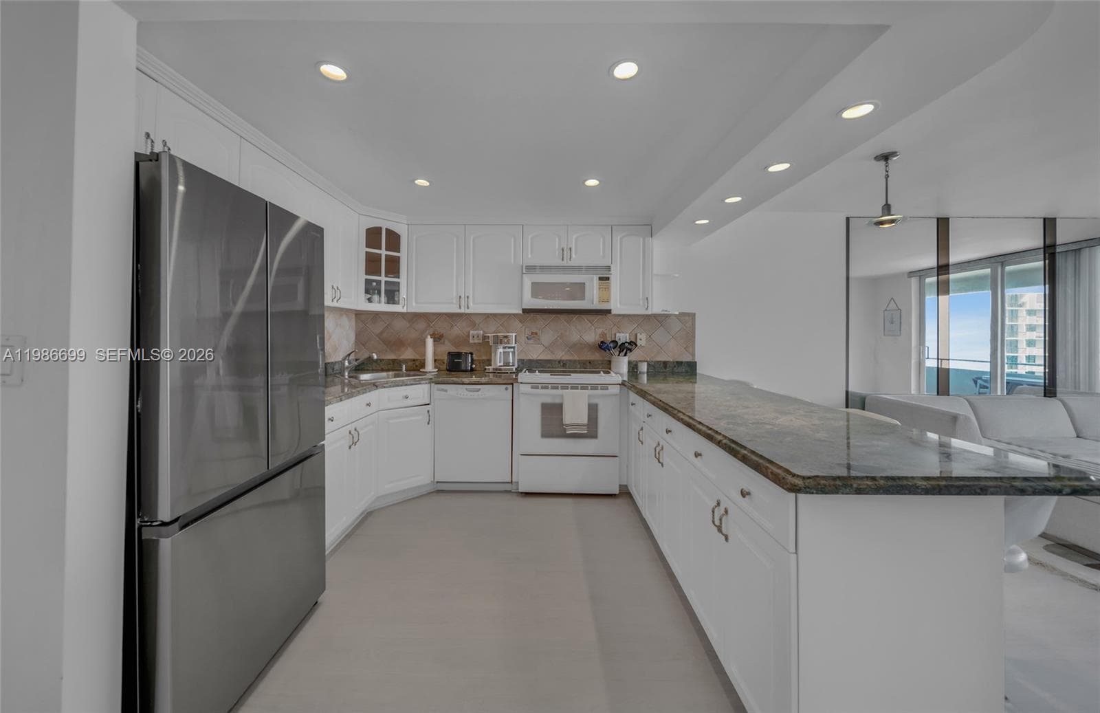 465 Ocean Dr 1102 photo 4