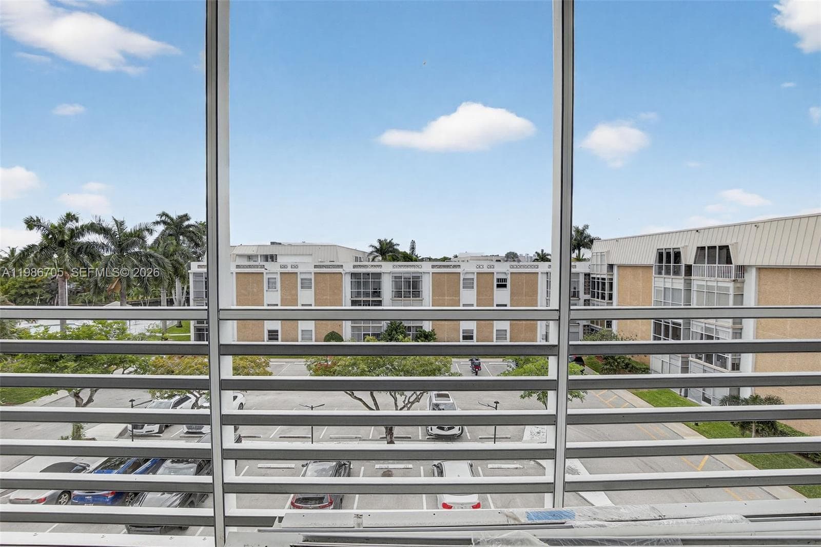 3050 16th Ave 407 photo 8