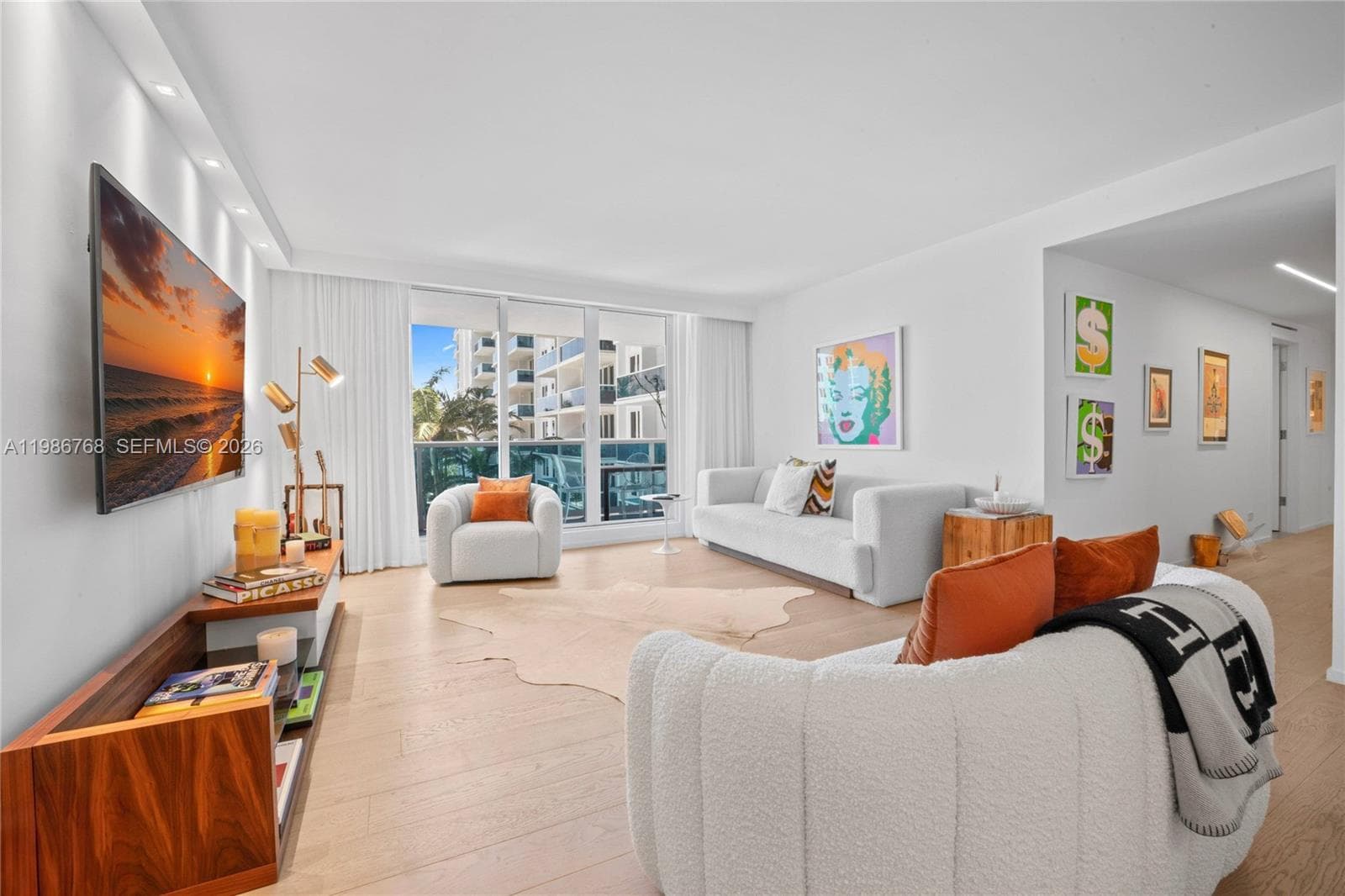 2301 Collins Ave 624 photo 5