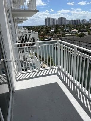 427 Golden Isles Dr 10D photo 5