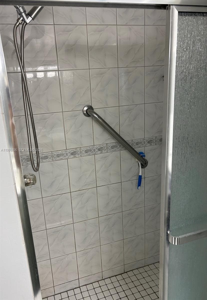 427 Golden Isles Dr 10D photo 24