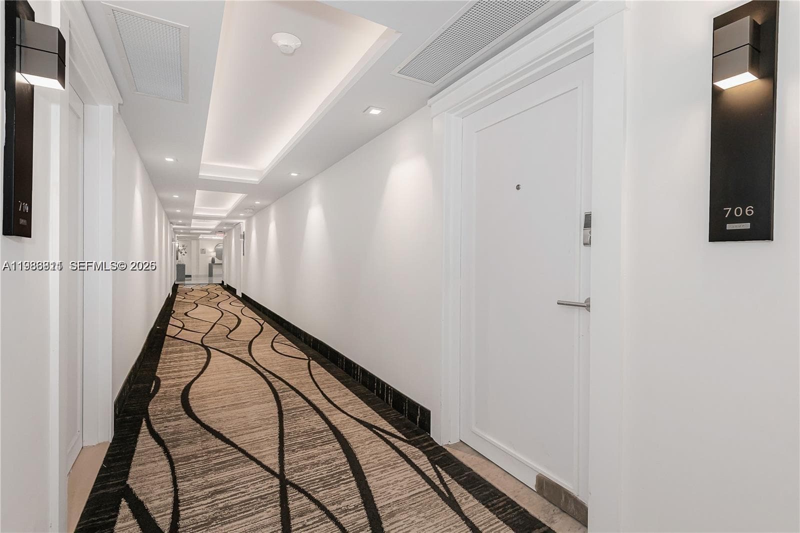 3180 Ocean Dr 706 photo 23