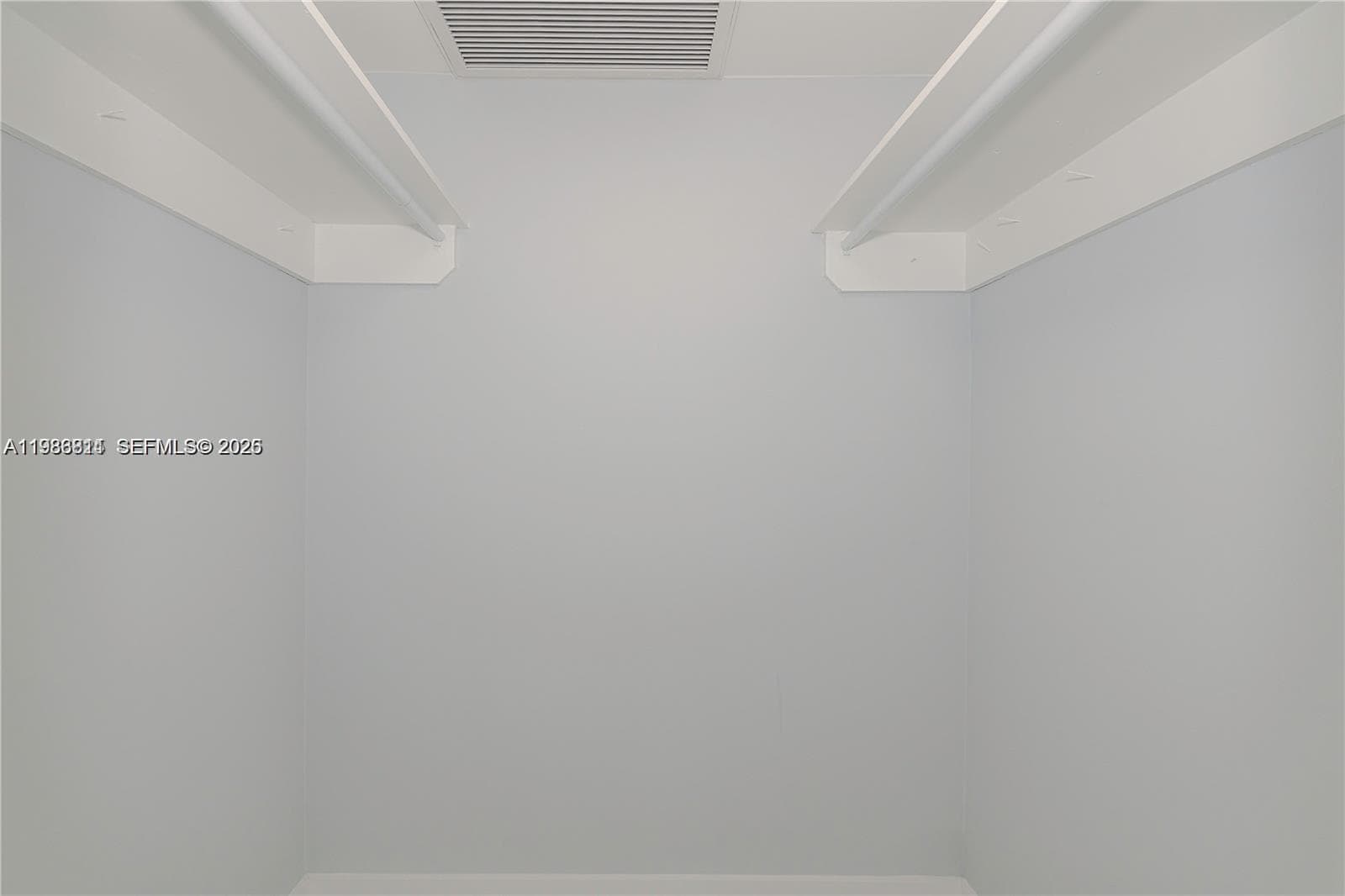 3180 Ocean Dr 706 photo 20