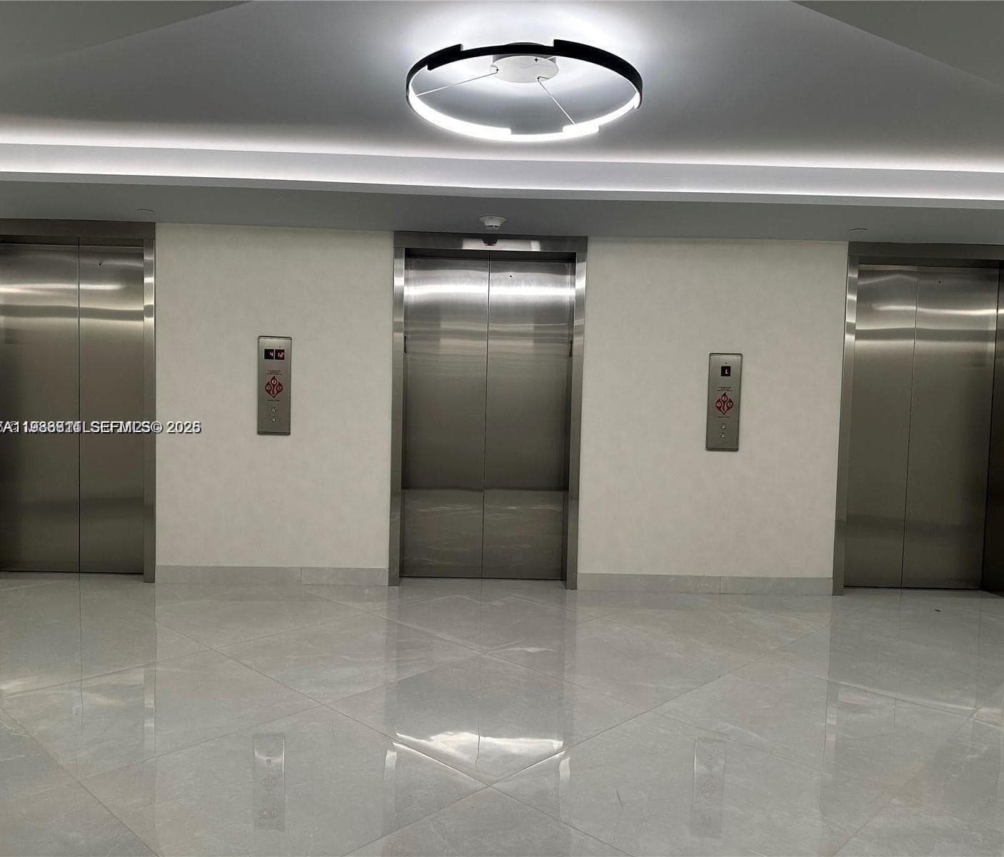 3180 Ocean Dr 706 photo 24