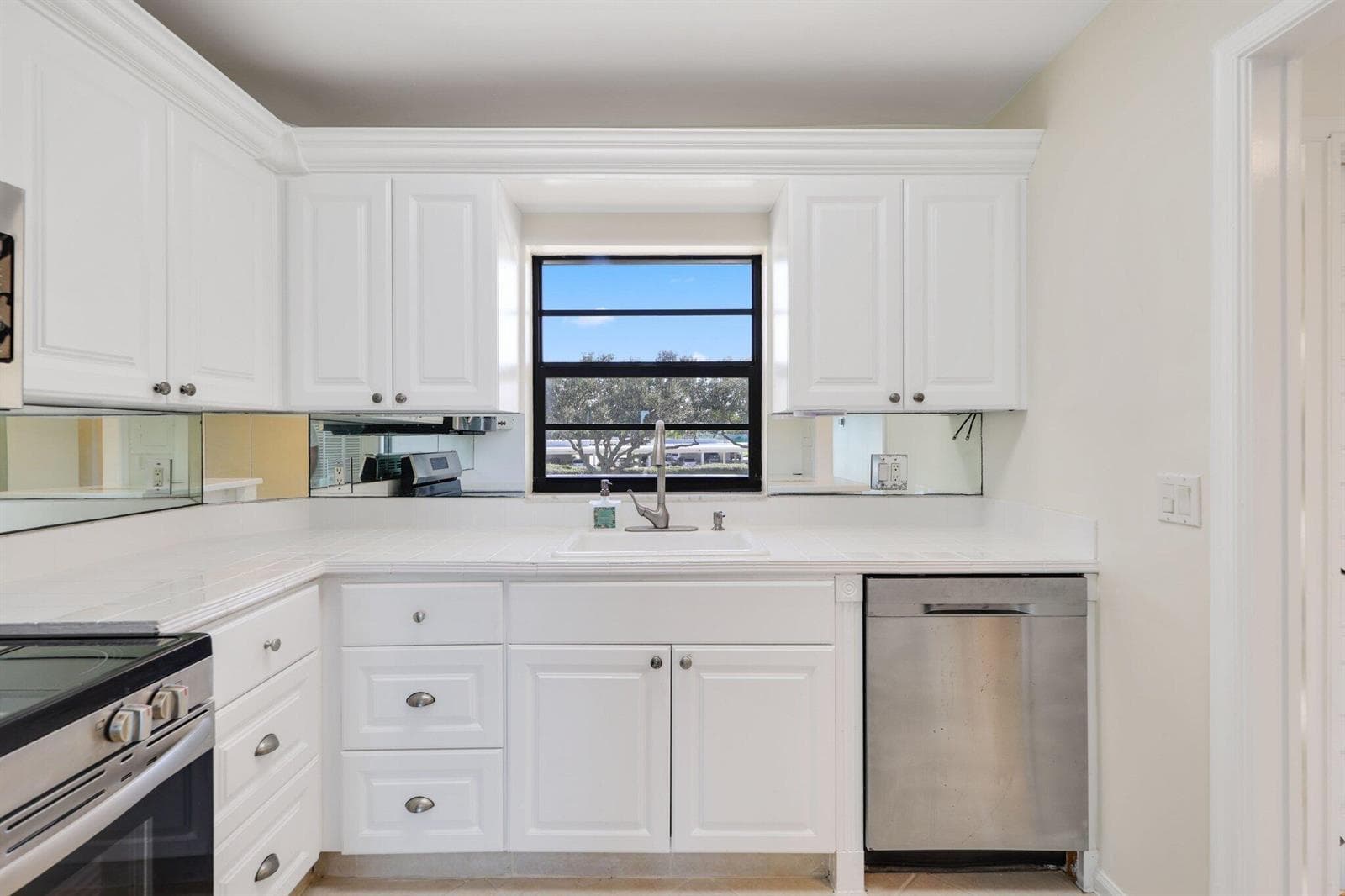 200 Intracoastal Place 206 photo 6