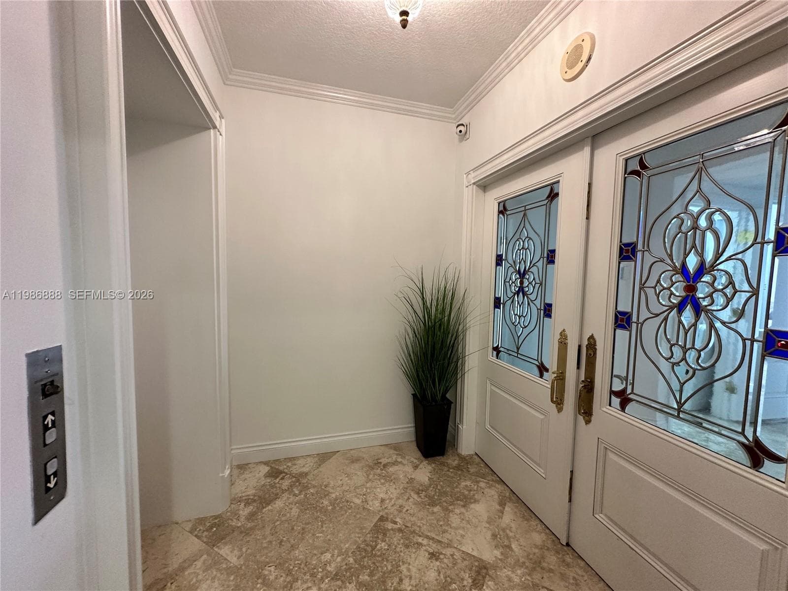 6051 N Ocean Dr 704 photo 3