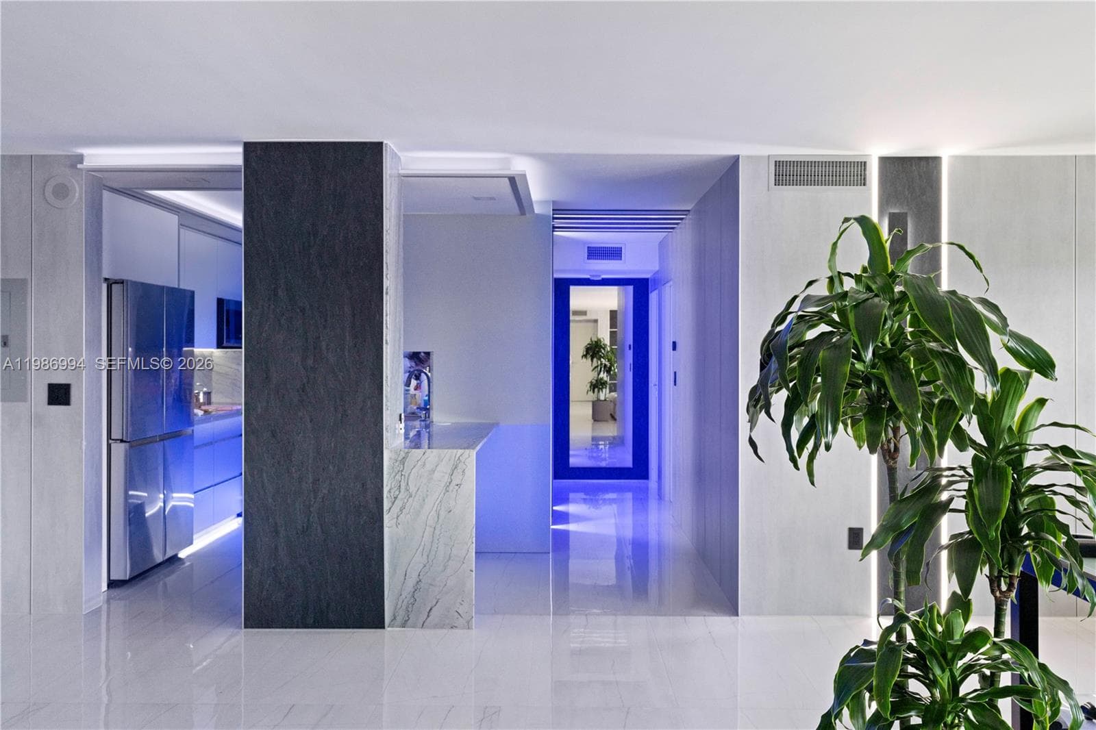 400 Kings Point Dr 822-23 photo 12